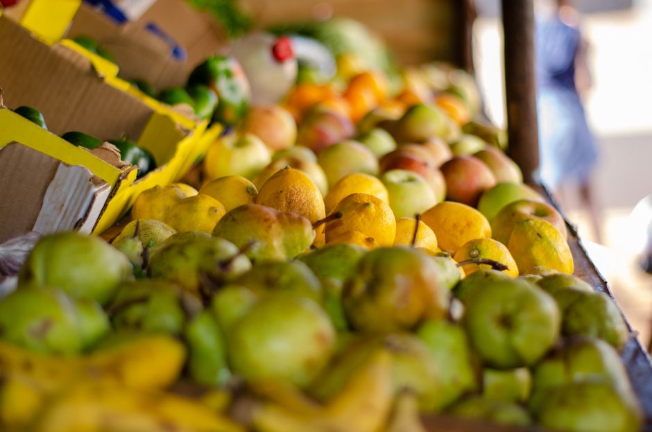 How to Eat with the Seasons: A Practical Nutrition Guide